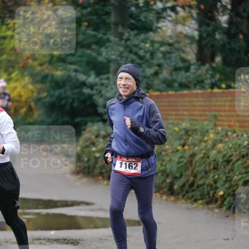 07.12.2025 - St. Pauli X-Mass-Run No. 15 Michael Burmester http://msf.ph/oto/9412112 07.12.2025 10:00:57 Laufen 6, 1162 meine-sportfotos.de