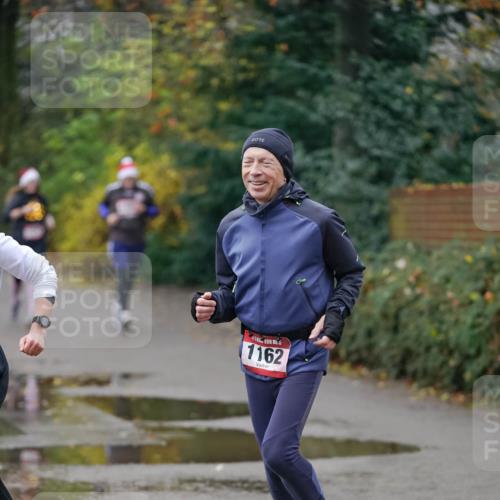 07.12.2025 - St. Pauli X-Mass-Run No. 15 Michael Burmester http://msf.ph/oto/9412121 07.12.2025 10:00:58 Laufen 6, 1162 meine-sportfotos.de