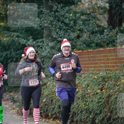 07.12.2025 - St. Pauli X-Mass-Run No. 15 Michael Burmester http://msf.ph/oto/9412124 07.12.2025 10:01:01 Laufen 1371, 4498 meine-sportfotos.de