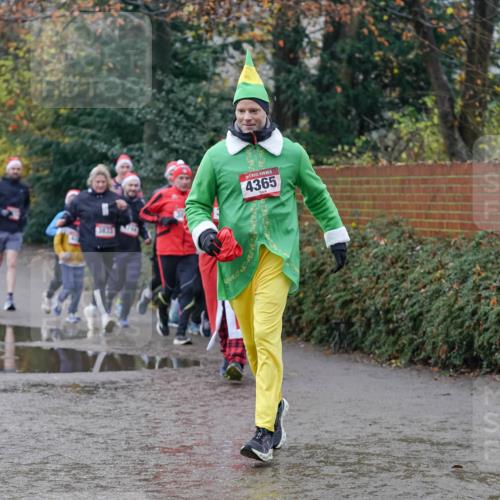 07.12.2025 - St. Pauli X-Mass-Run No. 15 Michael Burmester http://msf.ph/oto/9412137 07.12.2025 11:43:32 Laufen 4367, 5, 4365 meine-sportfotos.de