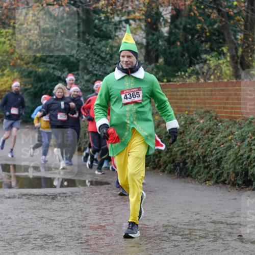 07.12.2025 - St. Pauli X-Mass-Run No. 15 Michael Burmester http://msf.ph/oto/9412140 07.12.2025 11:43:32 Laufen 467, 4365 meine-sportfotos.de