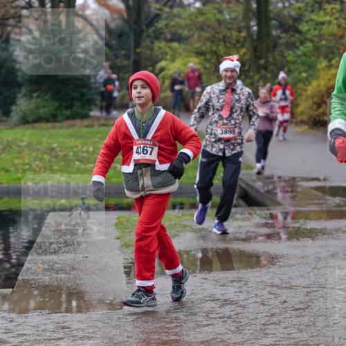 07.12.2025 - St. Pauli X-Mass-Run No. 15 Michael Burmester http://msf.ph/oto/9412149 07.12.2025 11:43:33 Laufen 15, 4367, 3898, 15, 4365 meine-sportfotos.de