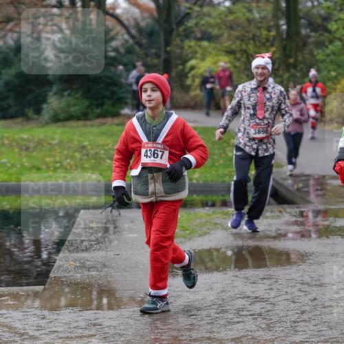 07.12.2025 - St. Pauli X-Mass-Run No. 15 Michael Burmester http://msf.ph/oto/9412152 07.12.2025 11:43:33 Laufen 15, 4367, 3898, 15, 4365 meine-sportfotos.de