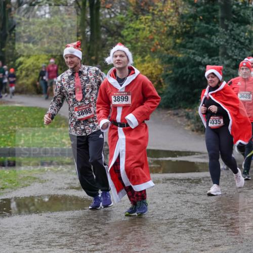 07.12.2025 - St. Pauli X-Mass-Run No. 15 Michael Burmester http://msf.ph/oto/9412170 07.12.2025 11:43:34 Laufen 3898, 15, 3899, 4035, 3689, 4743, 3692 meine-sportfotos.de