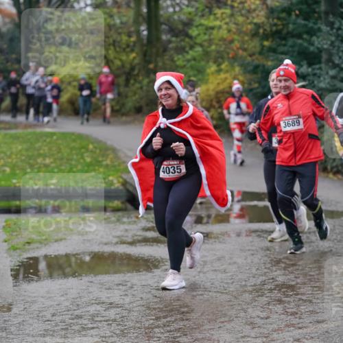 07.12.2025 - St. Pauli X-Mass-Run No. 15 Michael Burmester http://msf.ph/oto/9412188 07.12.2025 11:43:35 Laufen 99, 4035, 3689, 47, 3692 meine-sportfotos.de
