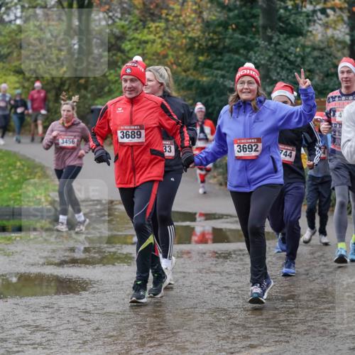 07.12.2025 - St. Pauli X-Mass-Run No. 15 Michael Burmester http://msf.ph/oto/9412197 07.12.2025 11:43:36 Laufen 3456, 15, 3689, 33, 5, 3692, 744, 1, 5, 2747 meine-sportfotos.de