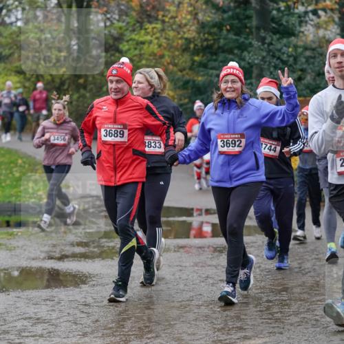 07.12.2025 - St. Pauli X-Mass-Run No. 15 Michael Burmester http://msf.ph/oto/9412200 07.12.2025 11:43:36 Laufen 3456, 69, 3689, 833, 15, 3692, 744, 5, 2747, 54 meine-sportfotos.de