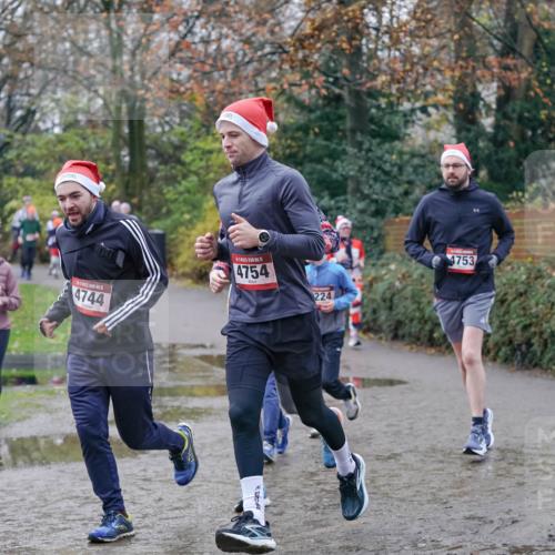 07.12.2025 - St. Pauli X-Mass-Run No. 15 Michael Burmester http://msf.ph/oto/9412212 07.12.2025 11:43:38 Laufen 3456, 15, 4744, 15, 4754, 224, 4753 meine-sportfotos.de
