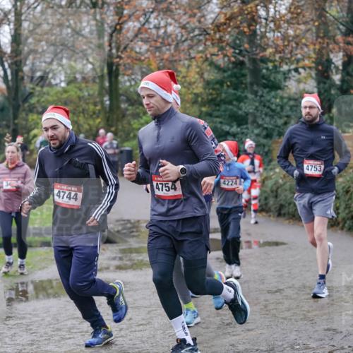 07.12.2025 - St. Pauli X-Mass-Run No. 15 Michael Burmester http://msf.ph/oto/9412215 07.12.2025 11:43:38 Laufen 15, 4744, 4754, 4224, 4753 meine-sportfotos.de