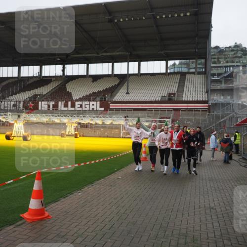 07.12.2025 - St. Pauli X-Mass-Run No. 15 Fabian Wolf http://msf.ph/oto/9412217 07.12.2025 11:16:15 Ziel 1800, 1802, 1821, 1825, 2195, 2464, 3241, 3256, 3326 meine-sportfotos.de