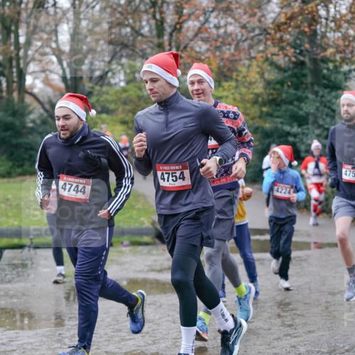 07.12.2025 - St. Pauli X-Mass-Run No. 15 Michael Burmester http://msf.ph/oto/9412221 07.12.2025 11:43:38 Laufen 15, 4744, 15, 4754, 4224, 4753 meine-sportfotos.de