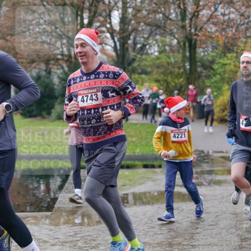 07.12.2025 - St. Pauli X-Mass-Run No. 15 Michael Burmester http://msf.ph/oto/9412224 07.12.2025 11:43:39 Laufen 4754, 15, 4743, 4221 meine-sportfotos.de