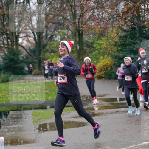 07.12.2025 - St. Pauli X-Mass-Run No. 15 Michael Burmester http://msf.ph/oto/9412240 07.12.2025 10:01:15 Laufen 4358, 3520, 4331, 1436 meine-sportfotos.de