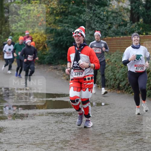 07.12.2025 - St. Pauli X-Mass-Run No. 15 Michael Burmester http://msf.ph/oto/9412259 07.12.2025 11:43:43 Laufen 15, 3397, 4749, 4732 meine-sportfotos.de