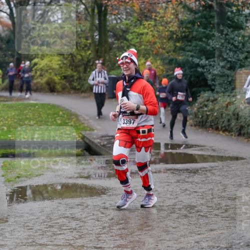 07.12.2025 - St. Pauli X-Mass-Run No. 15 Michael Burmester http://msf.ph/oto/9412262 07.12.2025 11:43:44 Laufen 3397, 4424, 4732 meine-sportfotos.de