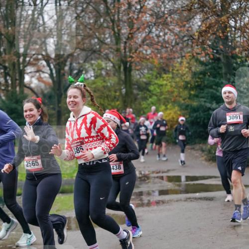 07.12.2025 - St. Pauli X-Mass-Run No. 15 Michael Burmester http://msf.ph/oto/9412270 07.12.2025 10:01:19 Laufen 2565, 385, 438, 3091 meine-sportfotos.de