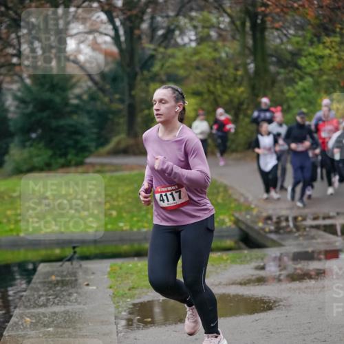 07.12.2025 - St. Pauli X-Mass-Run No. 15 Michael Burmester http://msf.ph/oto/9412282 07.12.2025 10:01:21 Laufen 5, 4117 meine-sportfotos.de