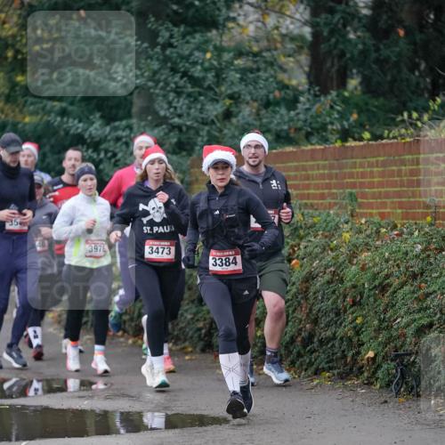 07.12.2025 - St. Pauli X-Mass-Run No. 15 Michael Burmester http://msf.ph/oto/9412287 07.12.2025 10:01:23 Laufen 35, 3976, 3473, 15, 3384 meine-sportfotos.de
