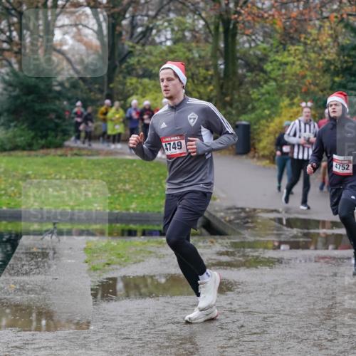 07.12.2025 - St. Pauli X-Mass-Run No. 15 Michael Burmester http://msf.ph/oto/9412307 07.12.2025 11:43:46 Laufen 4749, 4752, 4752 meine-sportfotos.de