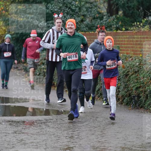 07.12.2025 - St. Pauli X-Mass-Run No. 15 Michael Burmester http://msf.ph/oto/9412321 07.12.2025 11:43:49 Laufen 835, 4019, 28, 4020 meine-sportfotos.de