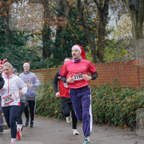 07.12.2025 - St. Pauli X-Mass-Run No. 15 Michael Burmester http://msf.ph/oto/9412322 07.12.2025 10:01:27 Laufen 3975, 22, 2185 meine-sportfotos.de