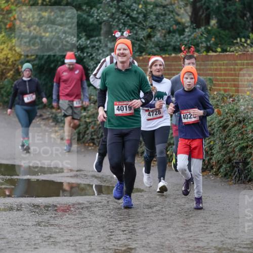 07.12.2025 - St. Pauli X-Mass-Run No. 15 Michael Burmester http://msf.ph/oto/9412327 07.12.2025 11:43:49 Laufen 835, 4019, 4728, 402 meine-sportfotos.de