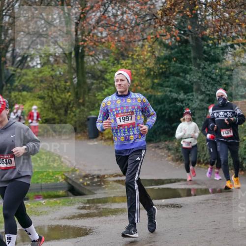 07.12.2025 - St. Pauli X-Mass-Run No. 15 Michael Burmester http://msf.ph/oto/9412343 07.12.2025 10:01:29 Laufen 15, 3540, 8, 5, 1997, 1407 meine-sportfotos.de