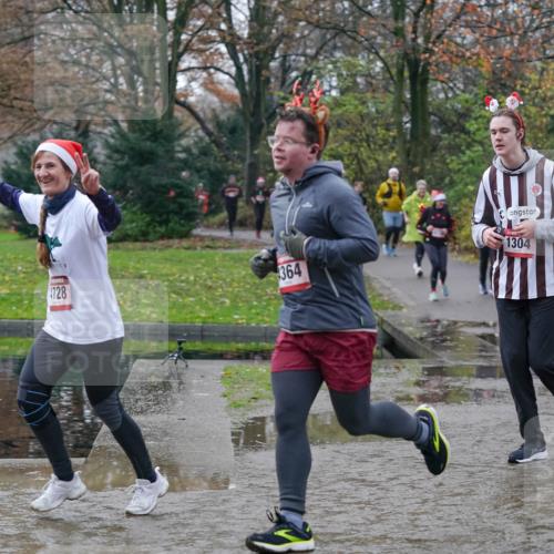 07.12.2025 - St. Pauli X-Mass-Run No. 15 Michael Burmester http://msf.ph/oto/9412365 07.12.2025 11:43:53 Laufen 4728, 364, 1304, 835 meine-sportfotos.de