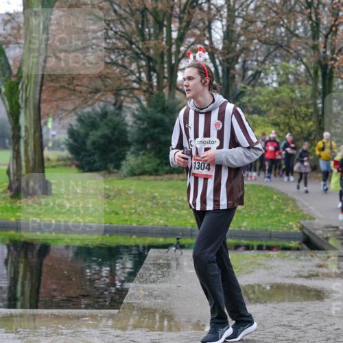 07.12.2025 - St. Pauli X-Mass-Run No. 15 Michael Burmester http://msf.ph/oto/9412380 07.12.2025 11:43:54 Laufen 1304 meine-sportfotos.de