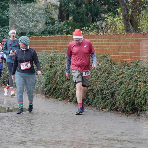 07.12.2025 - St. Pauli X-Mass-Run No. 15 Michael Burmester http://msf.ph/oto/9412383 07.12.2025 11:43:55 Laufen 322, 4024, 835, 830 meine-sportfotos.de