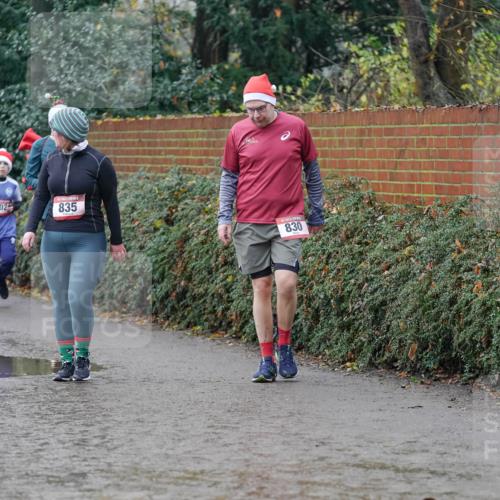 07.12.2025 - St. Pauli X-Mass-Run No. 15 Michael Burmester http://msf.ph/oto/9412389 07.12.2025 11:43:55 Laufen 328, 402, 402, 835, 830 meine-sportfotos.de