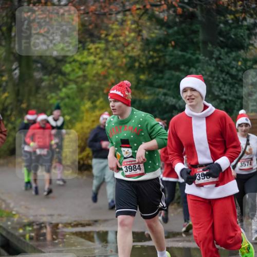 07.12.2025 - St. Pauli X-Mass-Run No. 15 Michael Burmester http://msf.ph/oto/9412426 07.12.2025 10:01:42 Laufen 3984, 396, 3574 meine-sportfotos.de