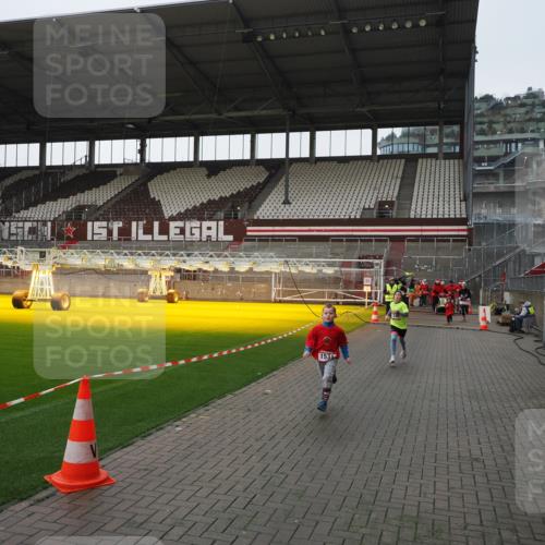 07.12.2025 - St. Pauli X-Mass-Run No. 15 Fabian Wolf http://msf.ph/oto/9412431 07.12.2025 11:17:12 Ziel 1340, 1531, 2766 meine-sportfotos.de