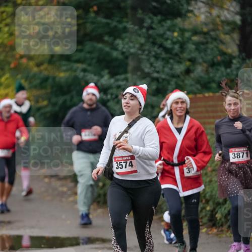 07.12.2025 - St. Pauli X-Mass-Run No. 15 Michael Burmester http://msf.ph/oto/9412435 07.12.2025 10:01:44 Laufen 15, 3574, 31, 3871 meine-sportfotos.de