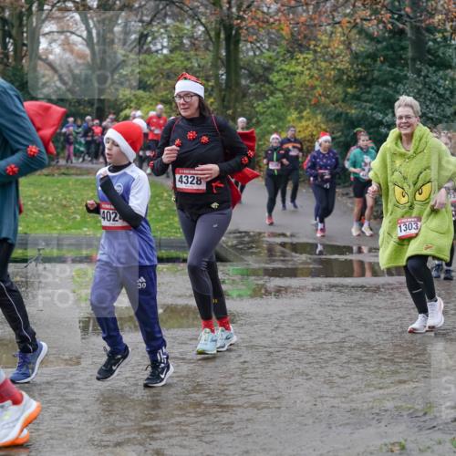 07.12.2025 - St. Pauli X-Mass-Run No. 15 Michael Burmester http://msf.ph/oto/9412436 07.12.2025 11:44:02 Laufen 402, 30, 4328, 1303 meine-sportfotos.de