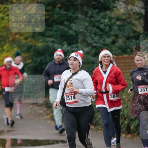 07.12.2025 - St. Pauli X-Mass-Run No. 15 Michael Burmester http://msf.ph/oto/9412438 07.12.2025 10:01:44 Laufen 15, 3574, 3846, 3871 meine-sportfotos.de