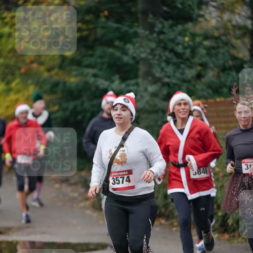 07.12.2025 - St. Pauli X-Mass-Run No. 15 Michael Burmester http://msf.ph/oto/9412441 07.12.2025 10:01:44 Laufen 15, 3574, 5846, 3 meine-sportfotos.de