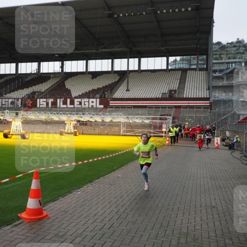 07.12.2025 - St. Pauli X-Mass-Run No. 15 Fabian Wolf http://msf.ph/oto/9412452 07.12.2025 11:17:13 Ziel 1340, 1531, 2766 meine-sportfotos.de