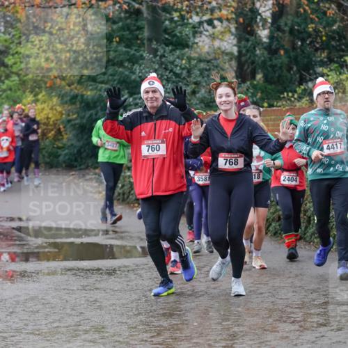 07.12.2025 - St. Pauli X-Mass-Run No. 15 Michael Burmester http://msf.ph/oto/9412478 07.12.2025 11:44:07 Laufen 3487, 760, 3581, 5, 768, 18, 4417, 2404 meine-sportfotos.de
