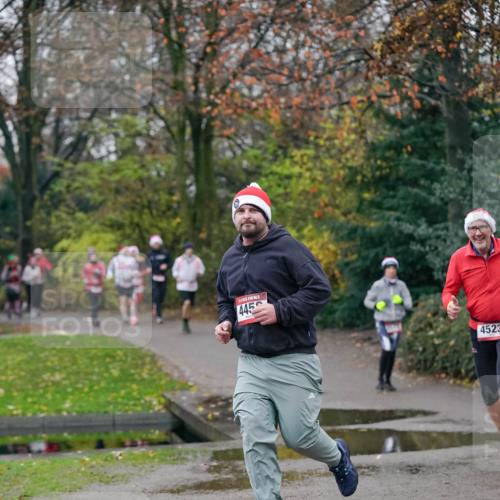 07.12.2025 - St. Pauli X-Mass-Run No. 15 Michael Burmester http://msf.ph/oto/9412495 07.12.2025 10:01:49 Laufen 445, 4523 meine-sportfotos.de