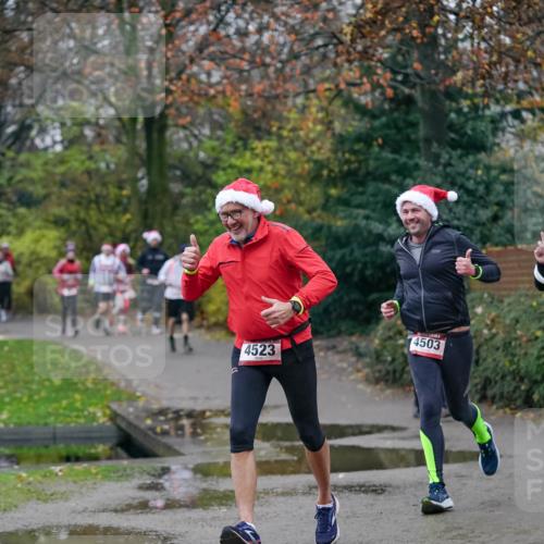 07.12.2025 - St. Pauli X-Mass-Run No. 15 Michael Burmester http://msf.ph/oto/9412510 07.12.2025 10:01:50 Laufen 4523, 4503 meine-sportfotos.de