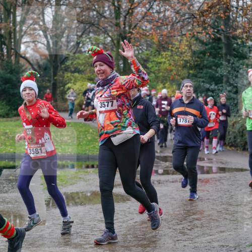 07.12.2025 - St. Pauli X-Mass-Run No. 15 Michael Burmester http://msf.ph/oto/9412514 07.12.2025 11:44:11 Laufen 04, 00, 15, 3581, 3577, 178, 3487 meine-sportfotos.de
