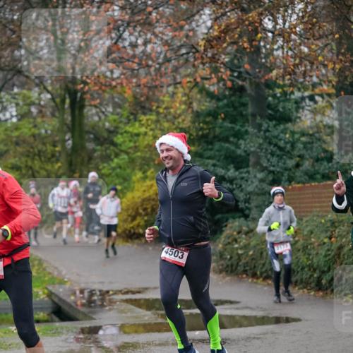07.12.2025 - St. Pauli X-Mass-Run No. 15 Michael Burmester http://msf.ph/oto/9412516 07.12.2025 10:01:50 Laufen 4503, 2173 meine-sportfotos.de