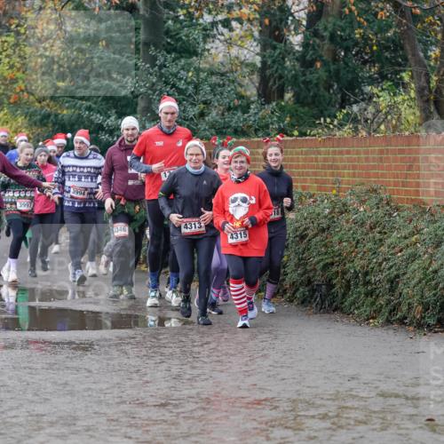 07.12.2025 - St. Pauli X-Mass-Run No. 15 Michael Burmester http://msf.ph/oto/9412535 07.12.2025 11:44:14 Laufen 666, 434, 3994, 3997, 1346, 18, 4313, 4315 meine-sportfotos.de
