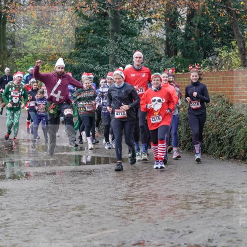 07.12.2025 - St. Pauli X-Mass-Run No. 15 Michael Burmester http://msf.ph/oto/9412544 07.12.2025 11:44:15 Laufen 666, 4750, 2091, 434, 3997, 347, 4313, 4315, 2018 meine-sportfotos.de