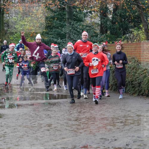 07.12.2025 - St. Pauli X-Mass-Run No. 15 Michael Burmester http://msf.ph/oto/9412547 07.12.2025 11:44:15 Laufen 666, 347, 47, 2091, 434, 3997, 2018, 4313, 4315 meine-sportfotos.de