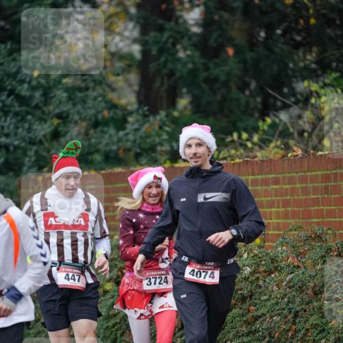 07.12.2025 - St. Pauli X-Mass-Run No. 15 Michael Burmester http://msf.ph/oto/9412579 07.12.2025 10:01:57 Laufen 5, 23, 447, 3724, 4074 meine-sportfotos.de