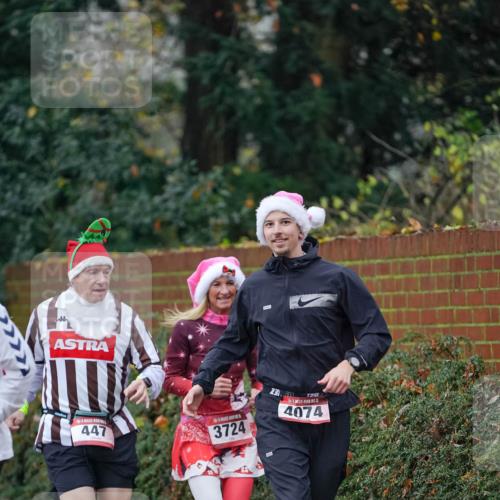 07.12.2025 - St. Pauli X-Mass-Run No. 15 Michael Burmester http://msf.ph/oto/9412582 07.12.2025 10:01:57 Laufen 447, 3724, 231, 7728, 15, 4074 meine-sportfotos.de