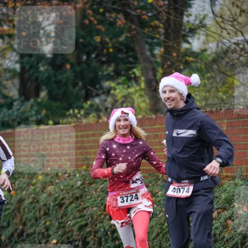 07.12.2025 - St. Pauli X-Mass-Run No. 15 Michael Burmester http://msf.ph/oto/9412600 07.12.2025 10:01:59 Laufen 1212, 15, 3724, 4074, 236 meine-sportfotos.de