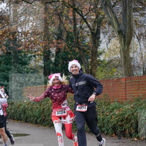 07.12.2025 - St. Pauli X-Mass-Run No. 15 Michael Burmester http://msf.ph/oto/9412615 07.12.2025 10:02:00 Laufen 25, 3724, 1212, 4074 meine-sportfotos.de